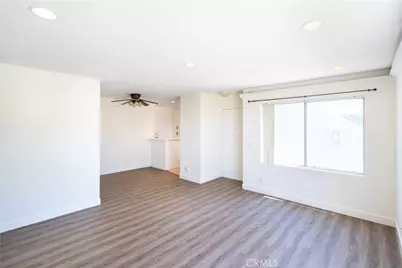 21200 Trumpet Dr #103 #103, Newhall, CA 91321 - Photo 8