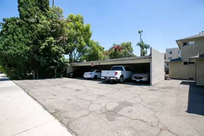 15455 Vanowen, Van Nuys, CA 91406 - Photo 24