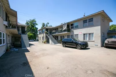 15455 Vanowen, Van Nuys, CA 91406 - Photo 18