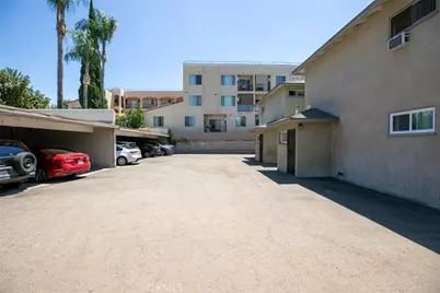 15455 Vanowen, Van Nuys, CA 91406 - Photo 10