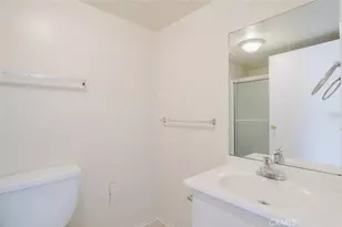 2250 N Fairview St, Burbank, CA 91504 - Photo 16