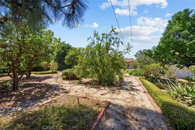 17439 Donmetz, Granada Hills, CA 91344 - Photo 46