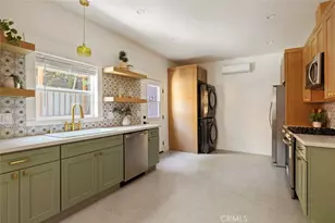 5850 Burwood Ave, Los Angeles, CA 90042 - Photo 16