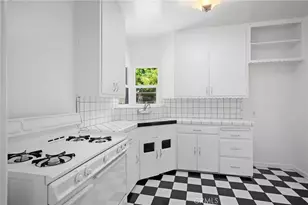 6723 Hazeltine, Van Nuys, CA 91405 - Photo 10