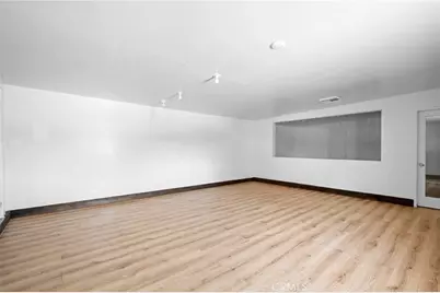 6634 Lankershim Boulevard #1/2, North Hollywood, CA 91606 - Photo 4