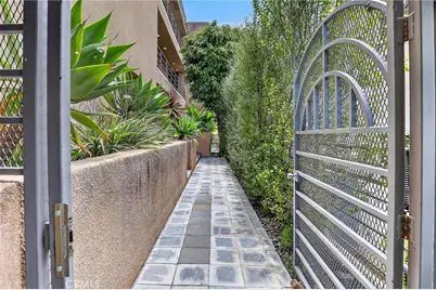 10626 Holman Ave #1B, Los Angeles, CA 90024 - Photo 22