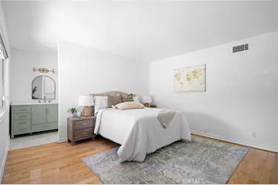 7800 Via Genova, Burbank, CA 91504 - Photo 14