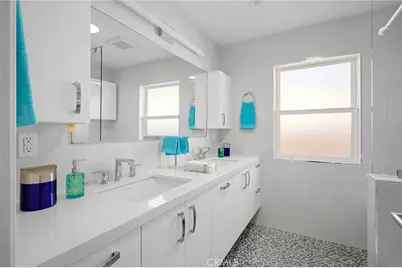2040 W Kenneth Road, Glendale, CA 91201 - Photo 28
