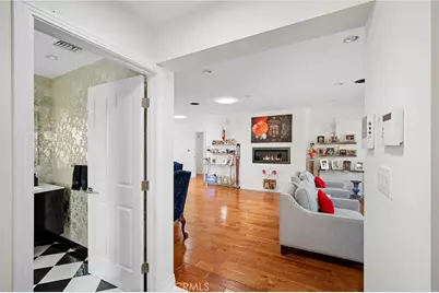 2040 W Kenneth Road, Glendale, CA 91201 - Photo 6