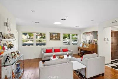 2040 W Kenneth Road, Glendale, CA 91201 - Photo 8