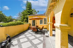 1102 Olmsted Dr, Glendale, CA 91202 - Photo 10