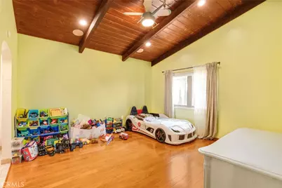 10768 Wheatland, Shadow Hills, CA 91040 - Photo 28