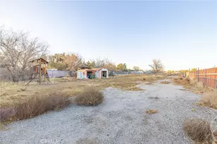 3339 E Ave, Palmdale, CA 93550 - Photo 40