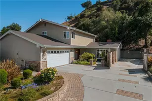 900 Chudleigh Ln, Glendale, CA 91207 - Photo 1