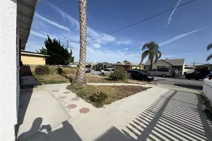 4085 W 141st St, Hawthorne, CA 90250 - Photo 2