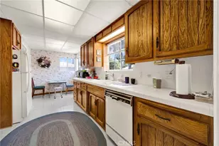 5438 Radford Ave, Valley Village, CA 91607 - Photo 10