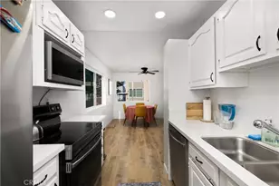 10757 Hortense, North Hollywood, CA 91602 - Photo 8