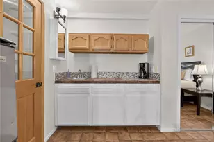 1350 E Tujunga, Burbank, CA 91501 - Photo 12