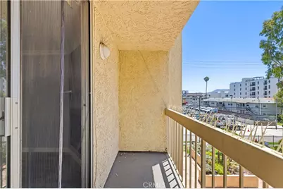 5143 Bakman Avenue #320, North Hollywood, CA 91601 - Photo 10