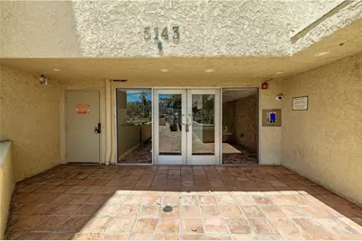 5143 Bakman Avenue #320, North Hollywood, CA 91601 - Photo 2