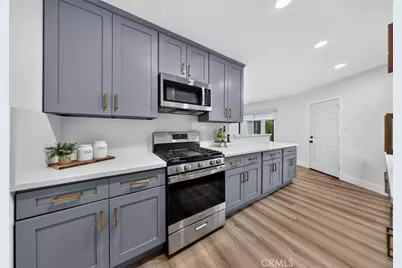 7907 Satsuma, Los Angeles, CA 91352 - Photo 14