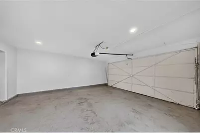 7907 Satsuma, Los Angeles, CA 91352 - Photo 32