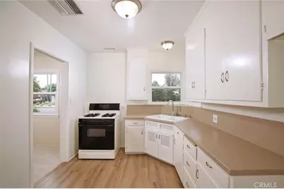 151 S Parish, Burbank, CA 91506 - Photo 12