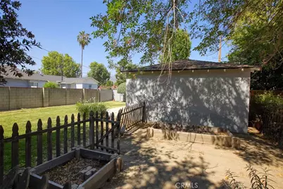 151 S Parish, Burbank, CA 91506 - Photo 32