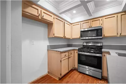 10119 Pinewood Avenue #207, Tujunga, CA 91042 - Photo 12