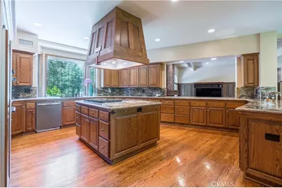 375 Berkshire Avenue, La Canada Flintridge, CA 91011 - Photo 26