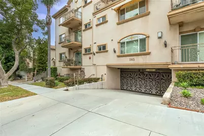 565 E San Jose #Ph1, Burbank, CA 91501 - Photo 2
