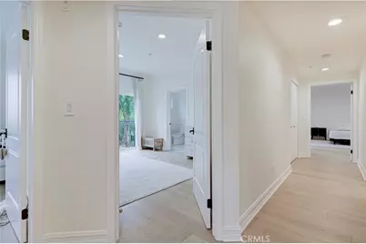 565 E San Jose #Ph1, Burbank, CA 91501 - Photo 24