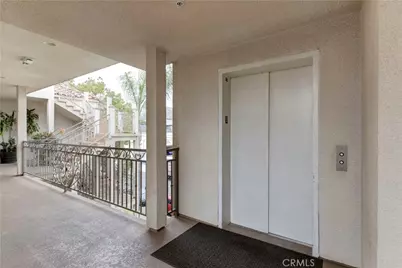 565 E San Jose #Ph1, Burbank, CA 91501 - Photo 4