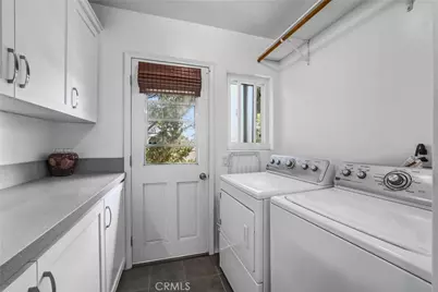824 Stanford Road, Burbank, CA 91504 - Photo 32