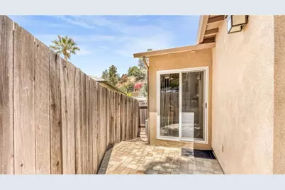 1232 E Elmwood Avenue, Burbank, CA 91501 - Photo 44