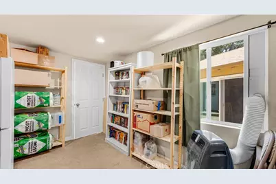 1232 E Elmwood Avenue, Burbank, CA 91501 - Photo 56