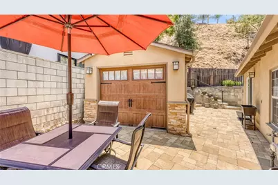 1232 E Elmwood Avenue, Burbank, CA 91501 - Photo 36