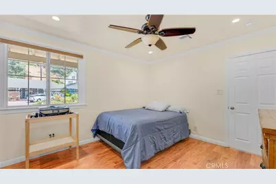 1232 E Elmwood Avenue, Burbank, CA 91501 - Photo 14