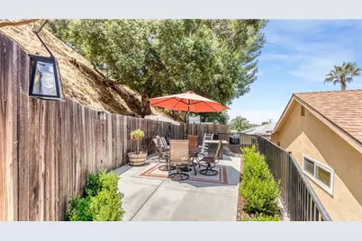 1232 E Elmwood Avenue, Burbank, CA 91501 - Photo 48