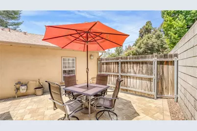 1232 E Elmwood Avenue, Burbank, CA 91501 - Photo 38