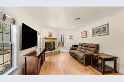 1232 E Elmwood Avenue, Burbank, CA 91501 - Photo 8