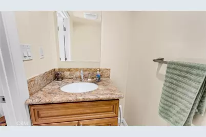 1232 E Elmwood Avenue, Burbank, CA 91501 - Photo 54