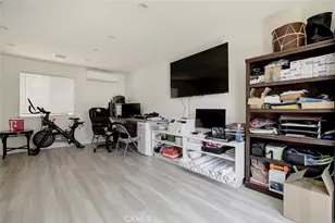 7792 Shadyspring, Burbank, CA 91504 - Photo 36
