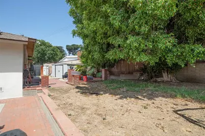 7792 Shadyspring, Burbank, CA 91504 - Photo 38