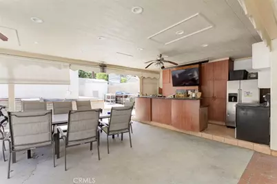 7792 Shadyspring, Burbank, CA 91504 - Photo 30