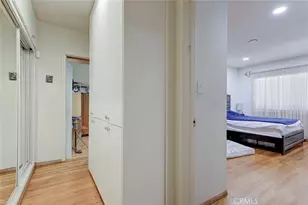 7792 Shadyspring, Burbank, CA 91504 - Photo 14