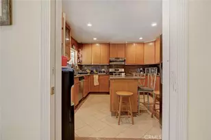 7792 Shadyspring, Burbank, CA 91504 - Photo 24