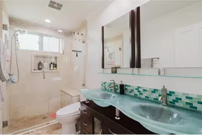 19240 Knapp Street, Northridge, CA 91324 - Photo 32