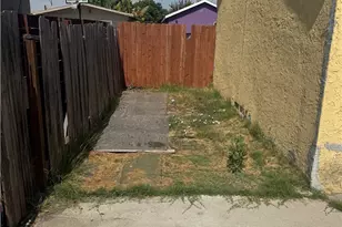 1401 S Whitemarsh, Compton, CA 90220 - Photo 4