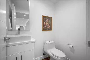 11490 Cumpston St, North Hollywood, CA 91601 - Photo 16
